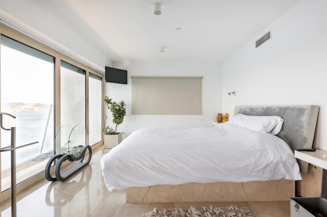 Exclusive Seafront Villa,Private Pool,Gym,Bbq Khu phố El Toro Ngoại thất bức ảnh