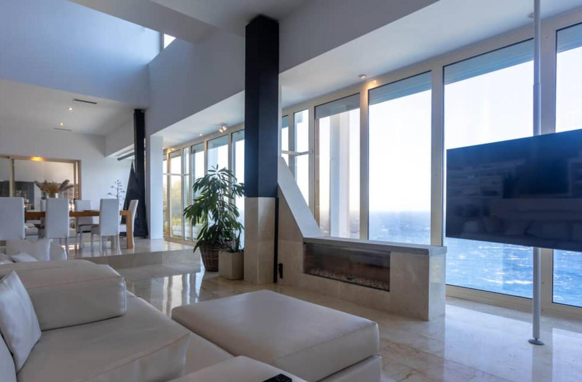 Exclusive Seafront Villa,Private Pool,Gym,Bbq Khu phố El Toro Ngoại thất bức ảnh