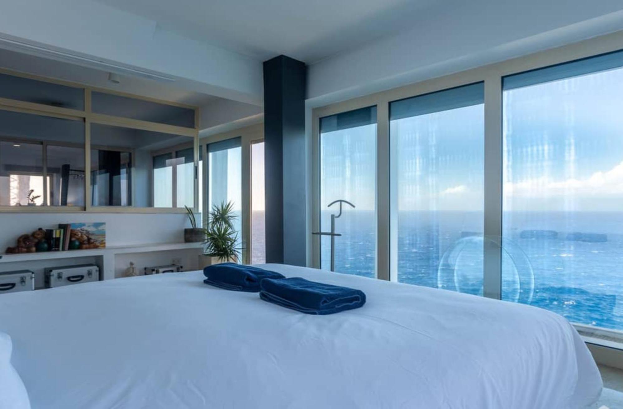 Exclusive Seafront Villa,Private Pool,Gym,Bbq Khu phố El Toro Ngoại thất bức ảnh